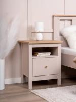 Тумба прикроватная САГА, с доводчиками, ширина 51 см, Кашемир / ясень с ящиком и полкой, на ножках