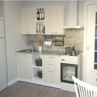 Кухонный гарнитур Лариса стандарт 5 ширина 160 см цвет латте/белый/кантри прямая, с открытыми полками,выдвижными ящиками