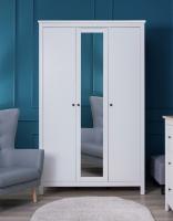 Шкаф распашной САГА трехдверный Белый, ширина 132 см, с полками и штангой, трехстворчатый