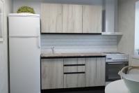 Кухонный гарнитур Равенна нормал 1500, Цвет Дуб браун, ширина 150 см, с навесными шкафами, с выдвижными ящиками, с тумбой под мойку