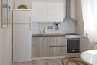 Кухонный гарнитур Антика лайт 1200, Цвет Белый глянец/Дуб браун, шириан 120 см, с навесными ящиками, с выдвижными ящиками, с тумбой под мойку