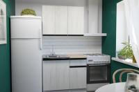 Кухонный гарнитур Амели мини 1000, Цвет Дуб грей, ширина 100 см, с навесными шкафами,с выдвижными ящиками, с тумбой под мойку