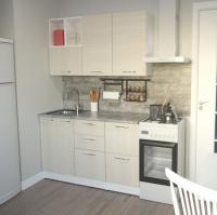 Кухонный гарнитур Лариса стандарт 4 ширина 160 см цвет латте/белый/кантри прямая, с выдвижными ящиками, открытыми полками